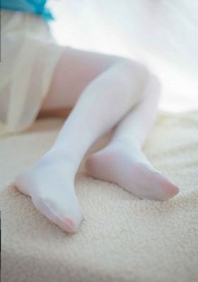 和表姐同居电影_国语迅雷下载